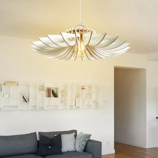 Elegantní stropní lampa s dřevěným efektem