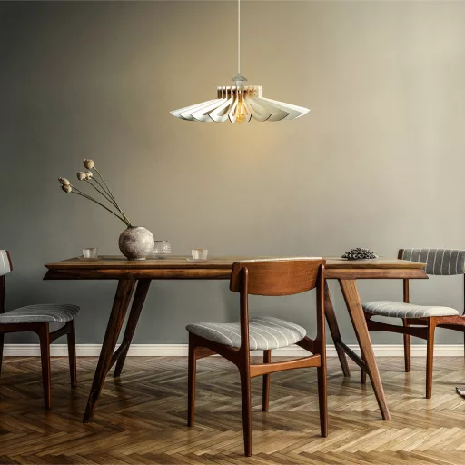 Elegantní stropní lampa s dřevěným efektem