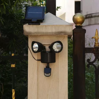 Dvojitá solární lampa s pohybovým senzorem