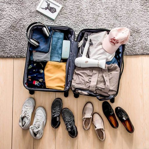 4 kusová sada pevnostěnných kufrů, ve 4 barvách - červená