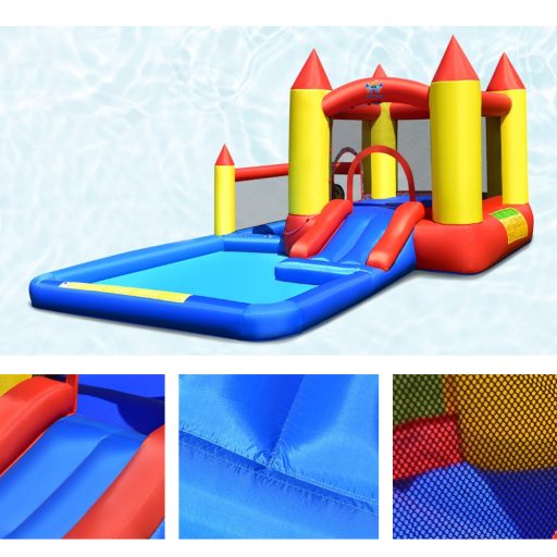 Hrad ve tvaru nafukovacího vodního parku