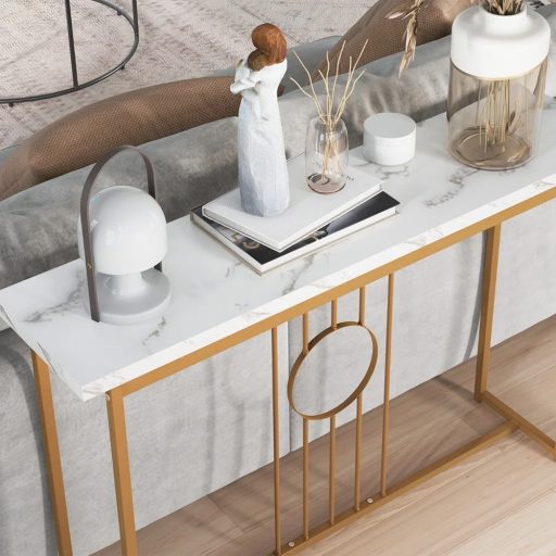 Moderní předsíňový stolek s mramorovým vzhledem