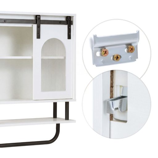 Koupelnová skříňka s držákem na ručníky a otevřenou policí