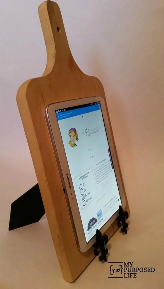 kreativní tabletový stojan